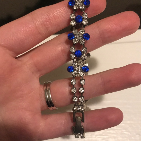 Bracelet - Picture 1 of 2